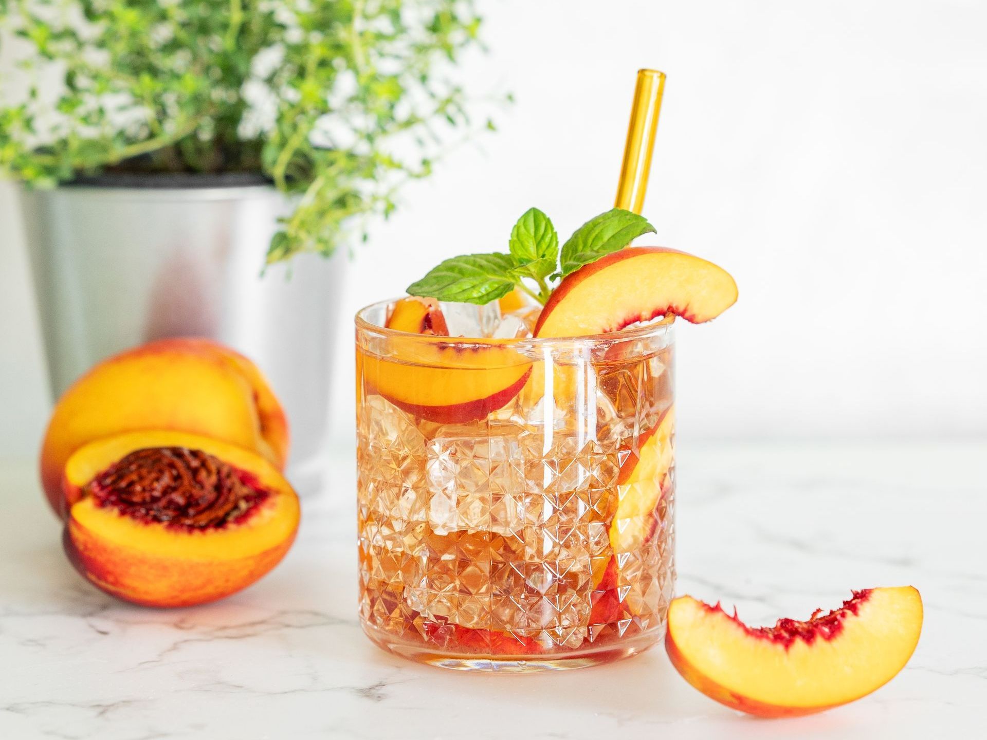 Peach refreshing drink with ice and mint Peach refreshing drink with ice and mint