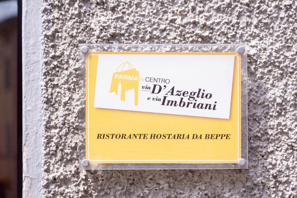 menù e vini in un'osteria