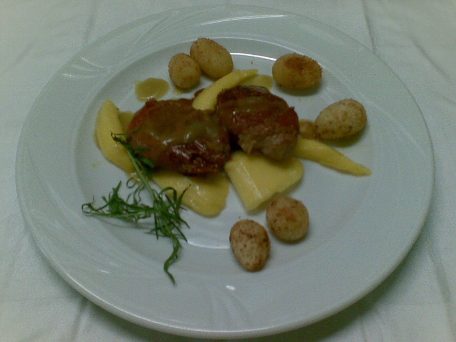 secondo di carne con polpettine di accompagnamento
