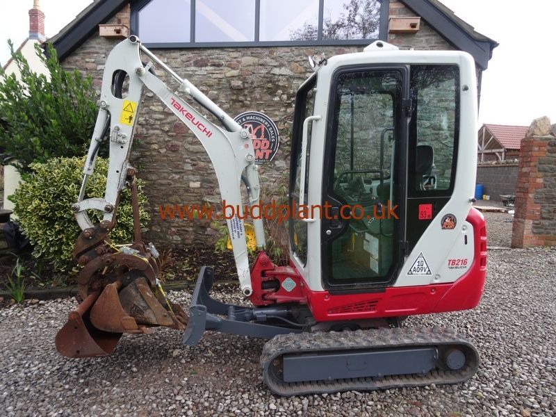 TAKEUCHI TB216 MINI DIGGER