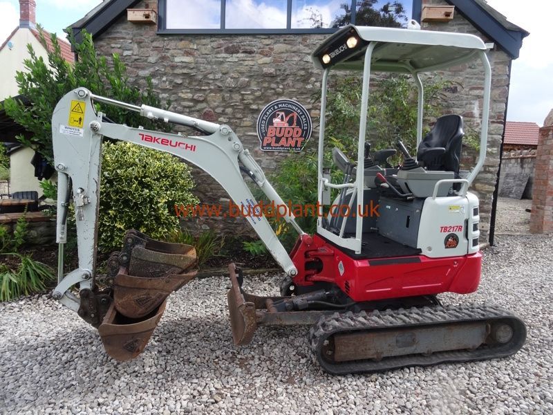 TAKEUCHI TB217R MINI DIGGER