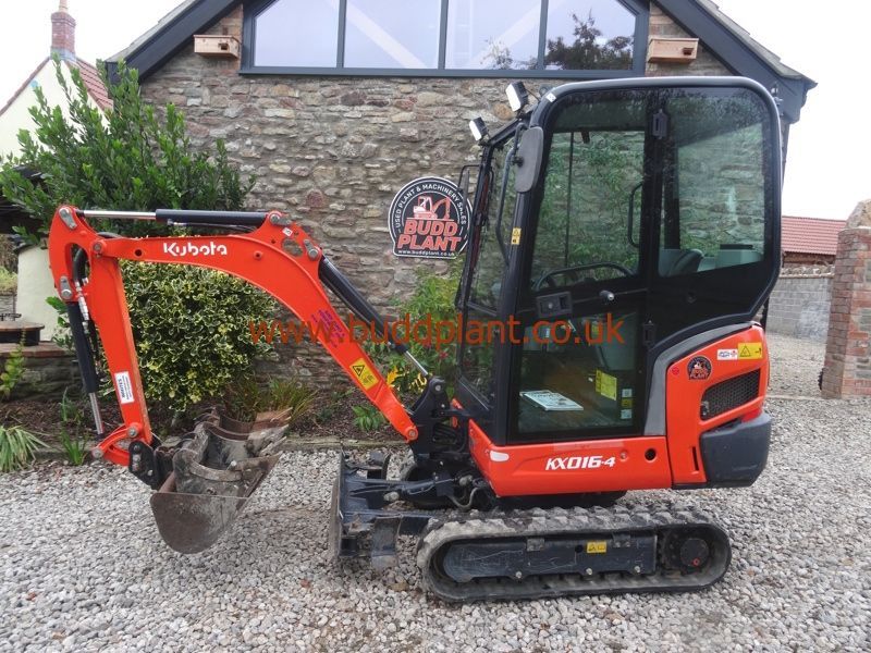 KUBOTA KX016-4 MINI DIGGER