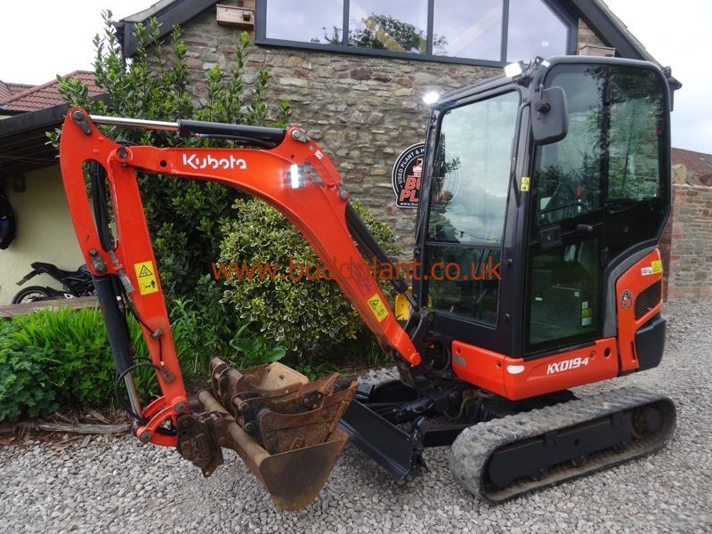 KUBOTA KX019-4 MINI DIGGER