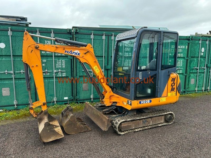 HANIX H22B MINI DIGGER