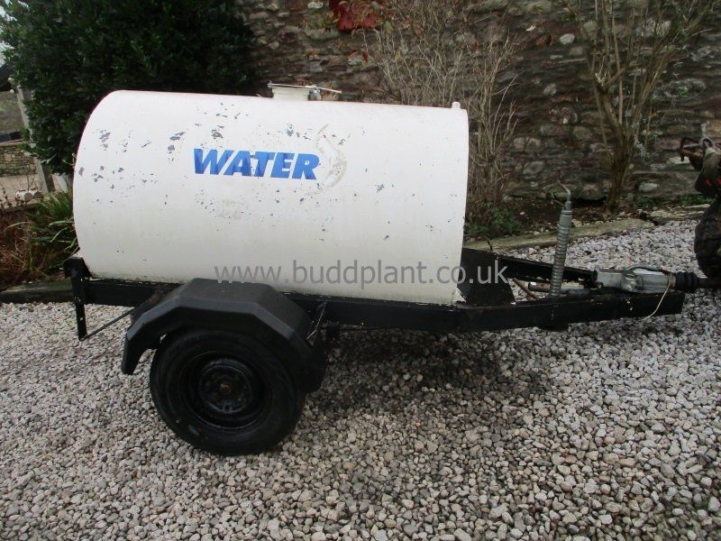 ROAD TOW WATER BOWSER