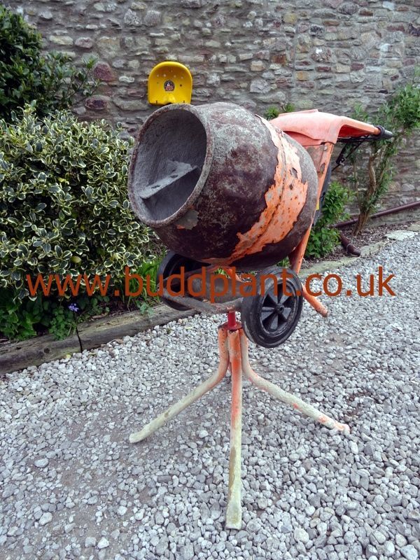 BELLE 240V CEMENT MIXER WITH STAND