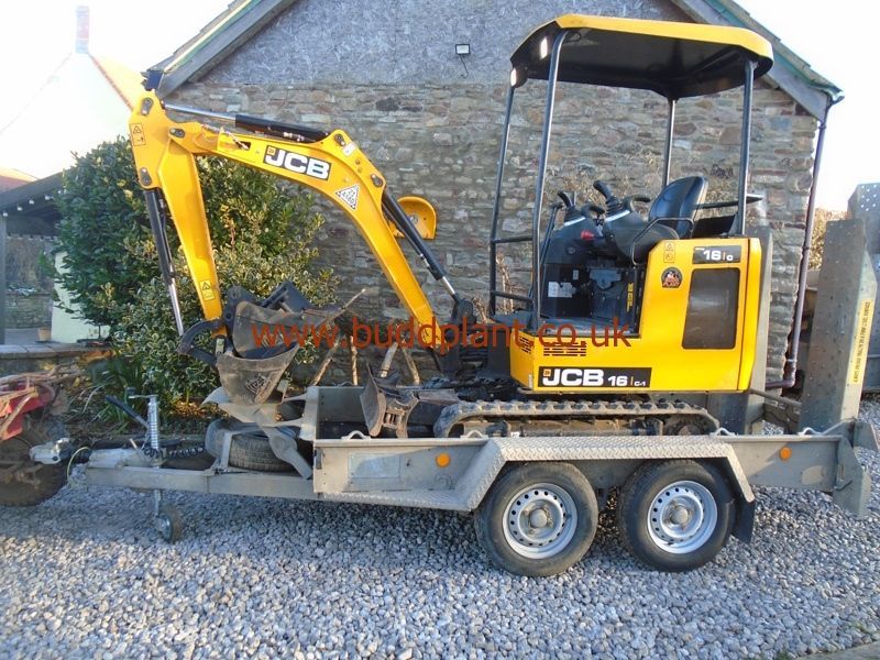 JCB 16C 1.7T MINI DIGGER WITH IFOR WILLIAMS PLANT TRAILER