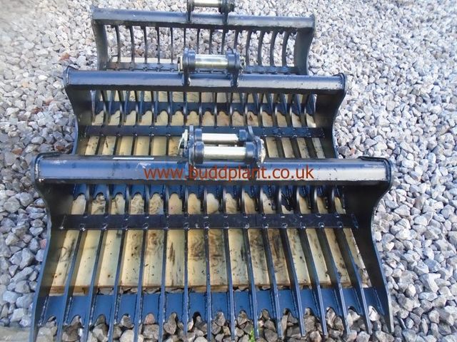 Riddle Rake Bucket Rake
