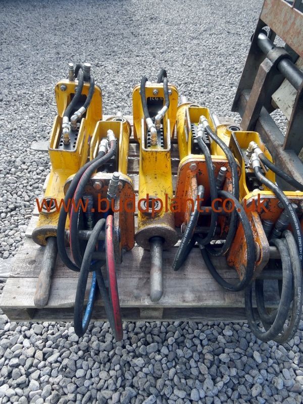 ARROWHEAD R45 HYDRAULIC BREAKER