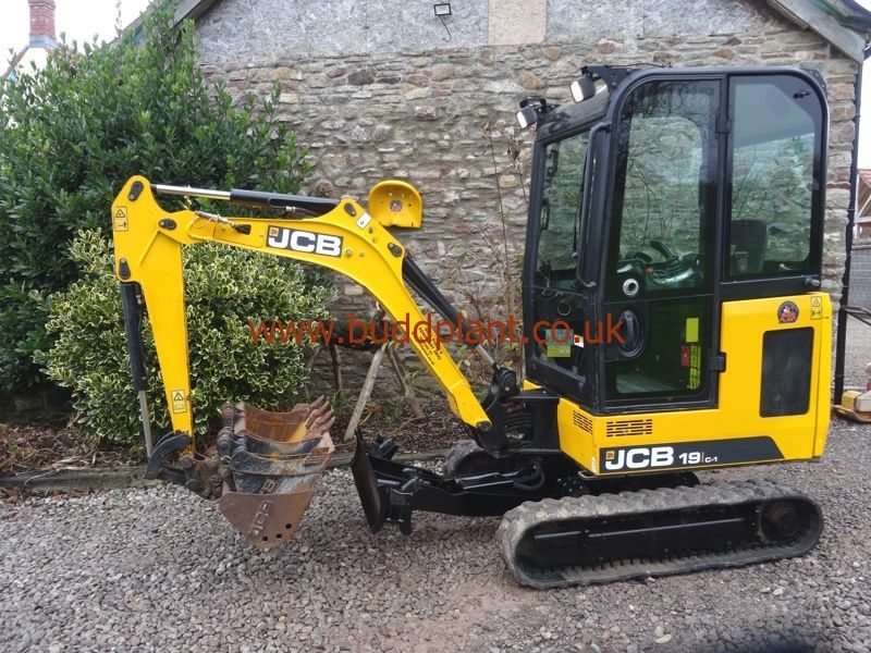 JCB 19C MINI DIGGER