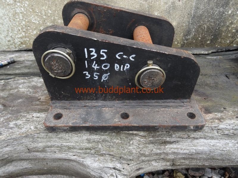 HYDRAULIC BREAKER BRACKET