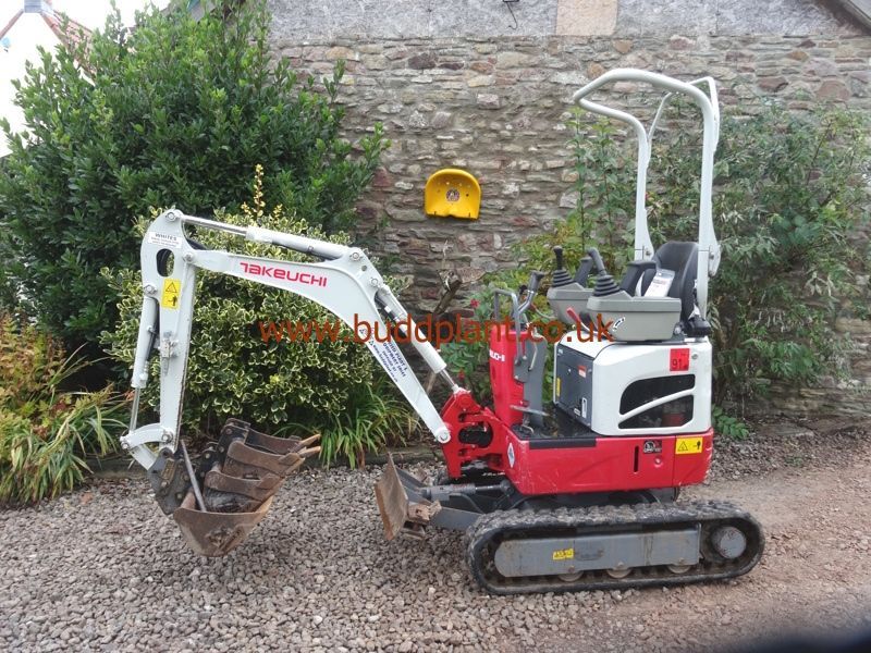 TAKEUCHI TB210 MICRO DIGGER