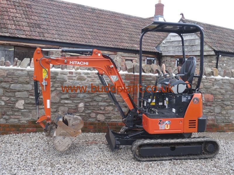 HITACHI ZX19U-6 MINI DIGGER