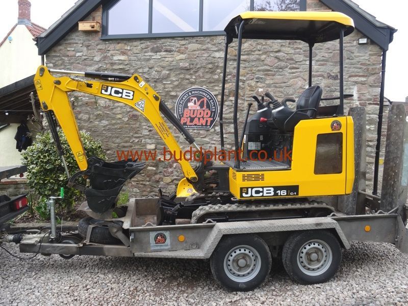 JCB 16C MINI DIGGER WITH IFOR WILLIAMS TRAILER