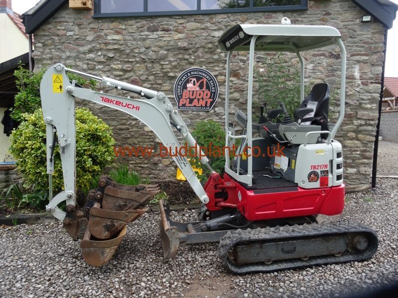 TAKEUCHI TB217R MINI DIGGER