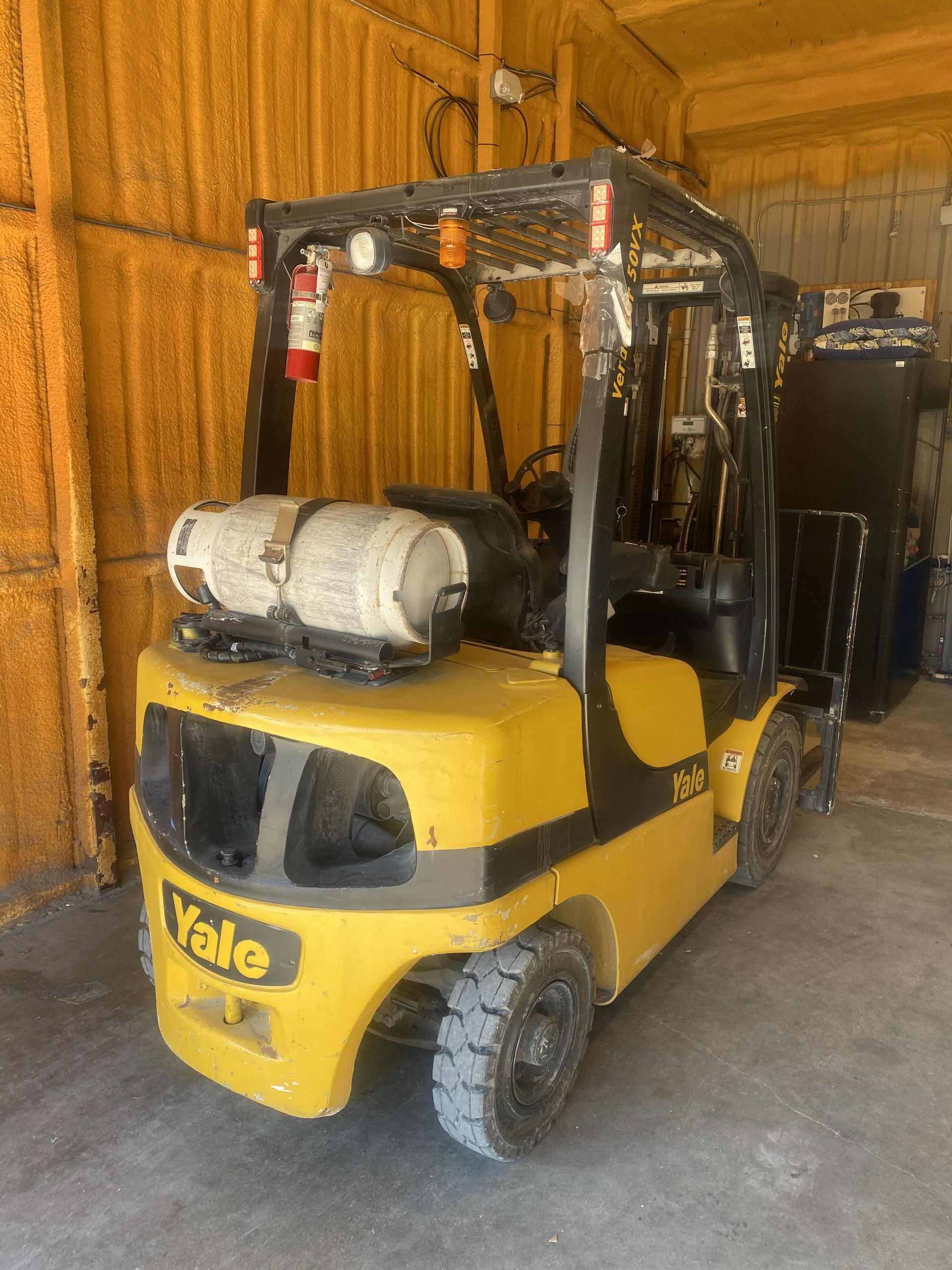 Forklift for commercial warehouse, retail & industry