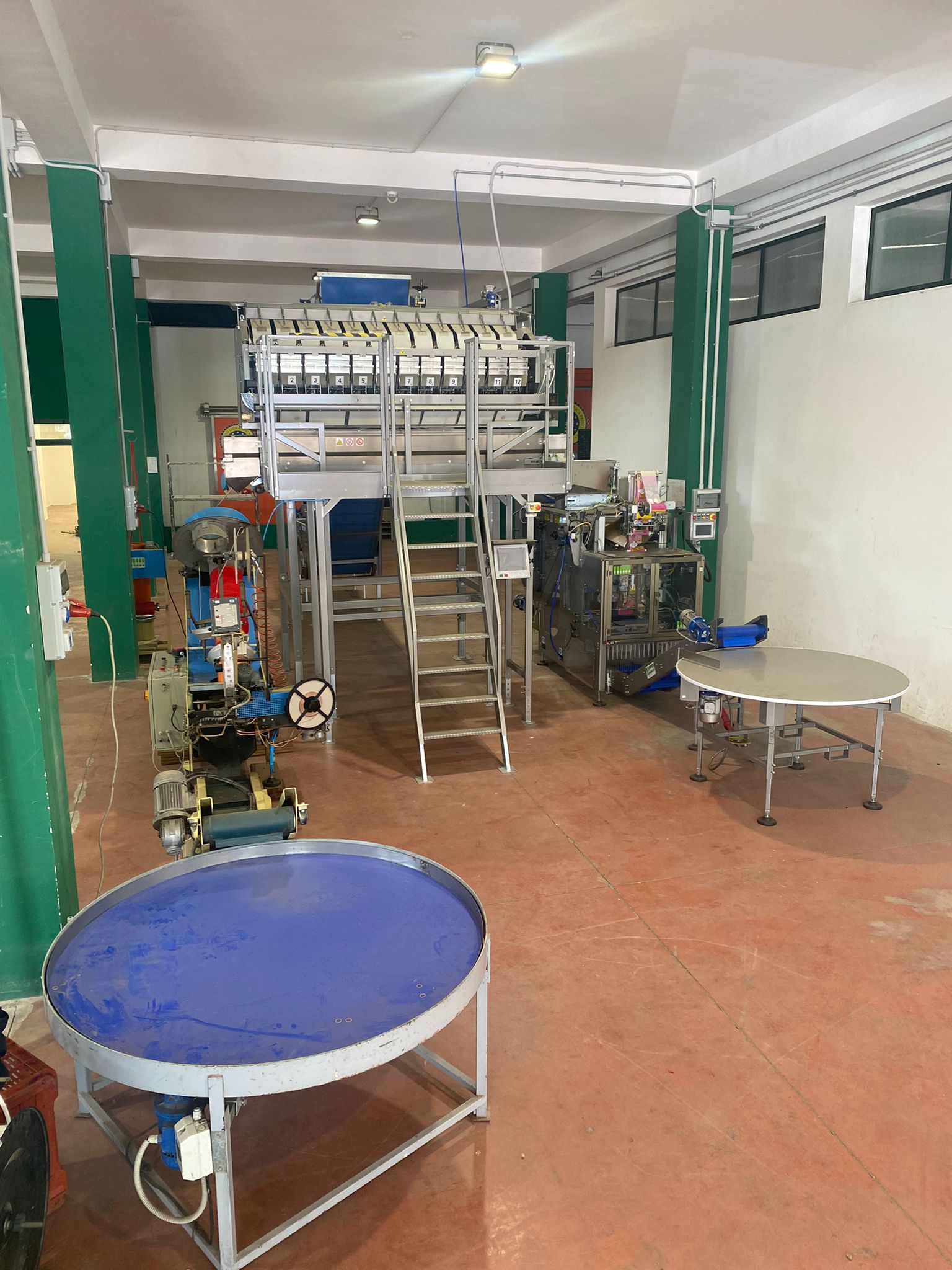 azienda per il confezionamento e la distribuzione all'ingrosso della cipolla rossa di Tropea