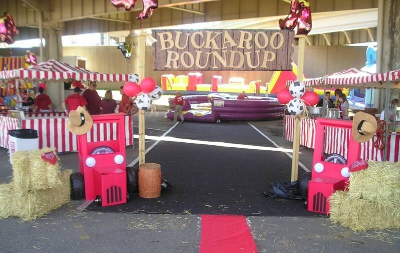 A sign that says buckaroo roundup on it