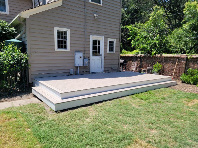 Deck with Minimal Space — Virginia Beach, VA — Cardinal Decks