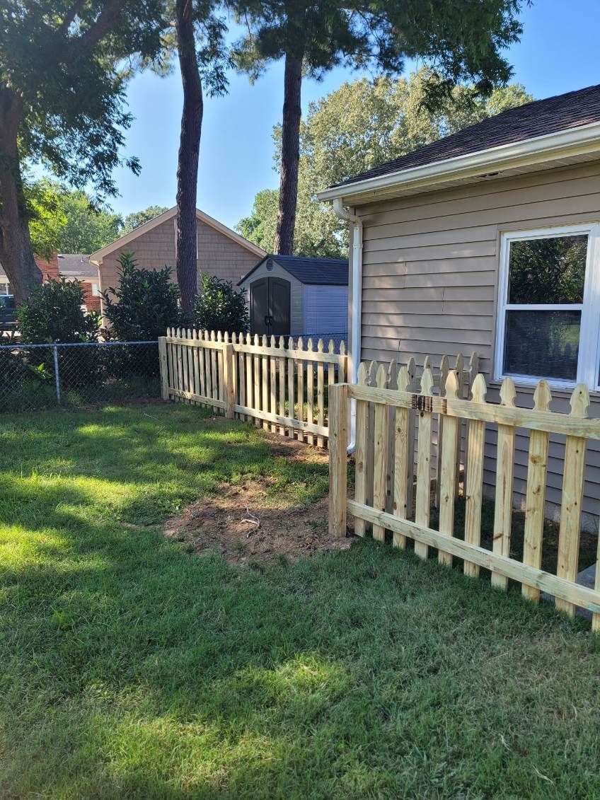 Wooden Picket Fence — Virginia Beach, VA — Cardinal Decks