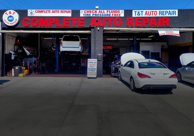 Mobile Hero Image | T & T Auto Repair