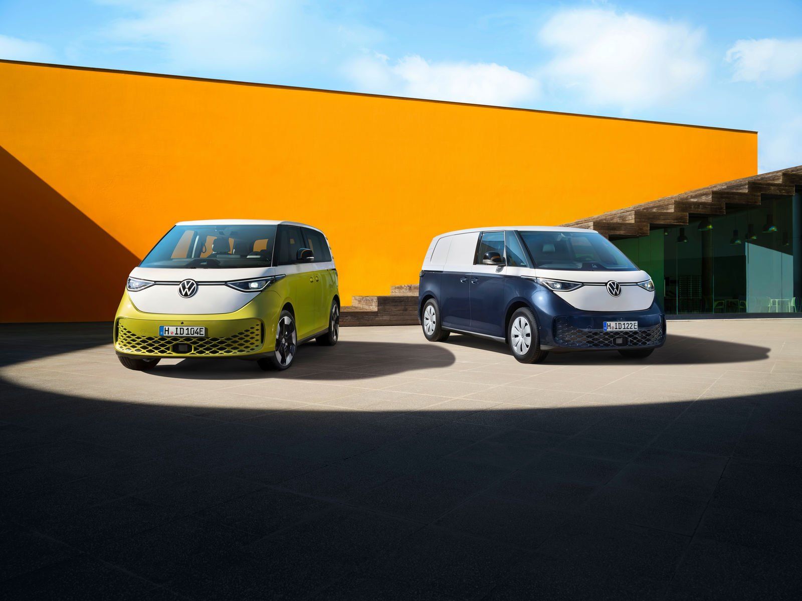 Volkwagens-Fully-Electric-Multi-Purpose-Vehicle-Blue-and-yellow-Car-Charger-UK-news-