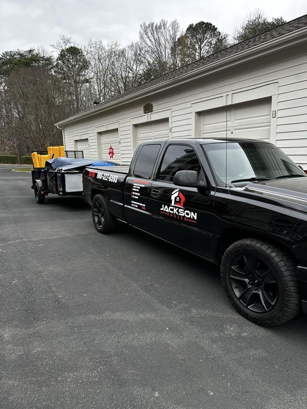 junk in trailer by storage facility, junk hauling, materials hauling and delivery in Charlotte, NC