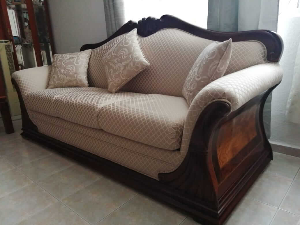 Sala renovada por TAPICERÍA E INNOVACIÓN GARRIDO