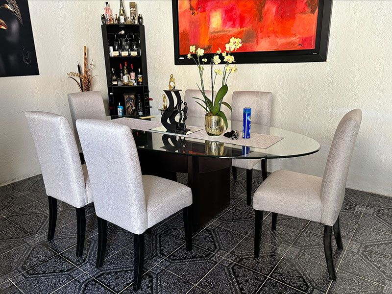 Comedor renovado por TAPICERÍA E INNOVACIÓN GARRIDO