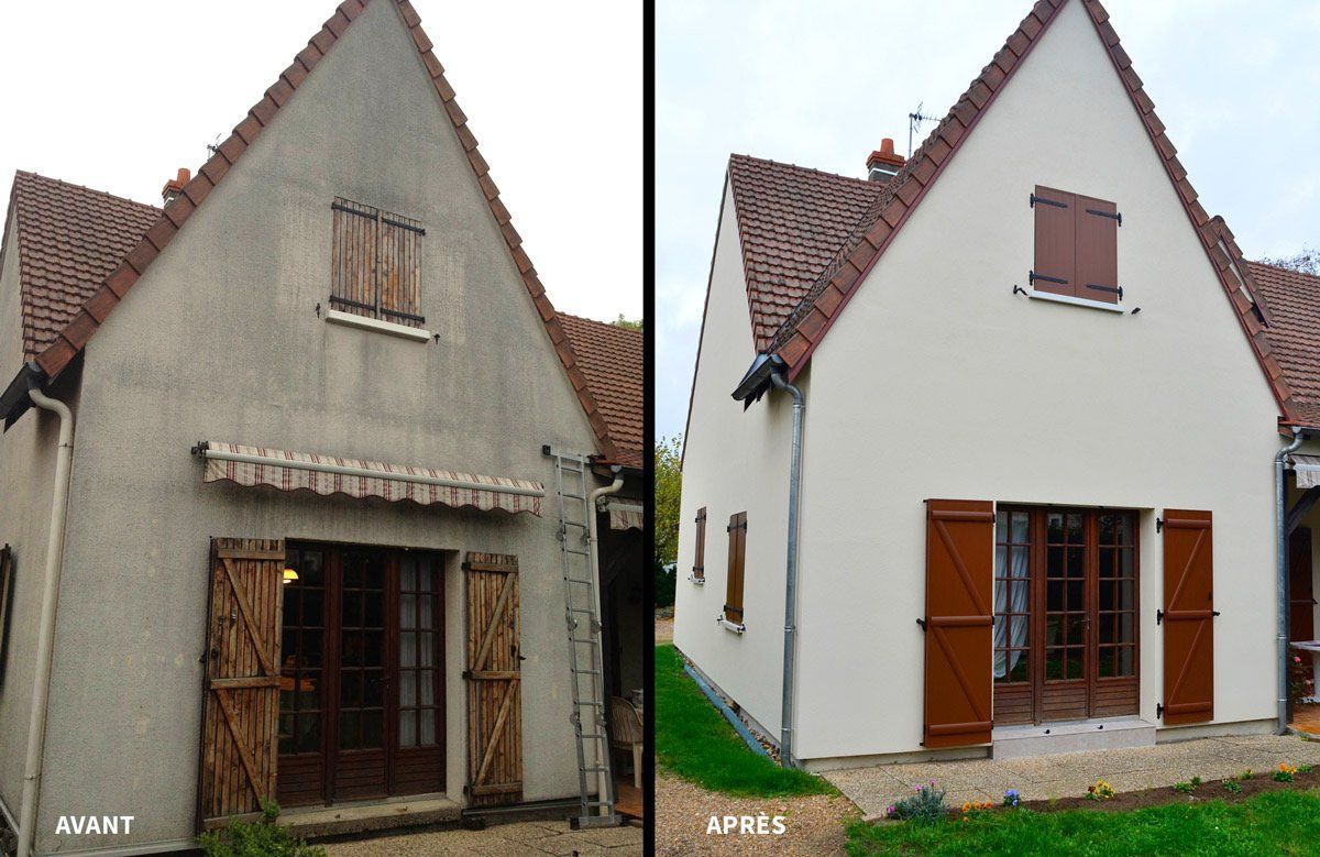 Une photo avant et après d'une maison avec des volets