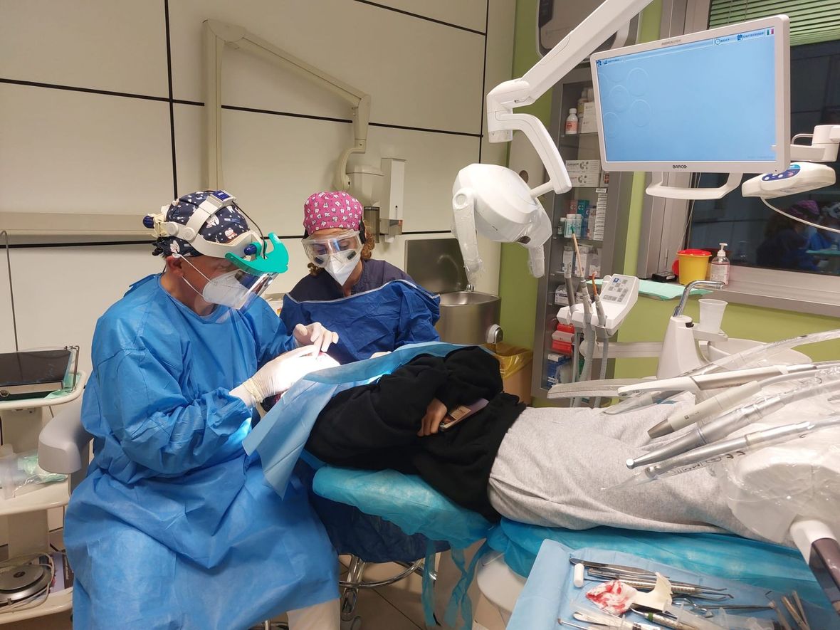 intervento nel centro di dentisti – medici a Livorno