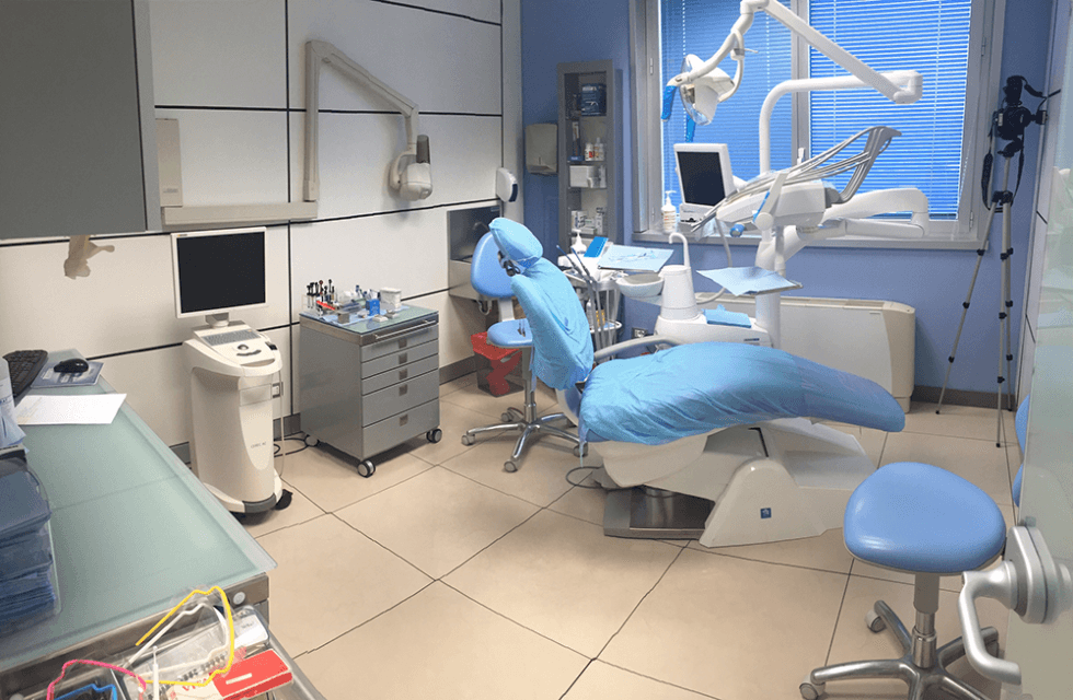 poltrona del dentista odontoiatria a Livorno