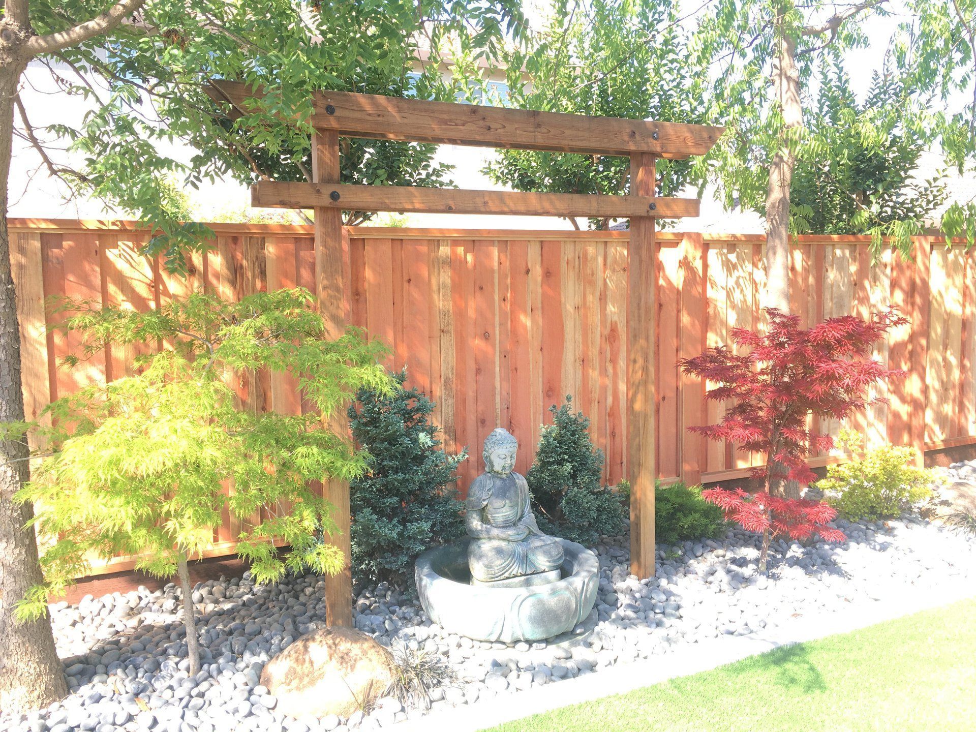 Custom Redwood Fencing