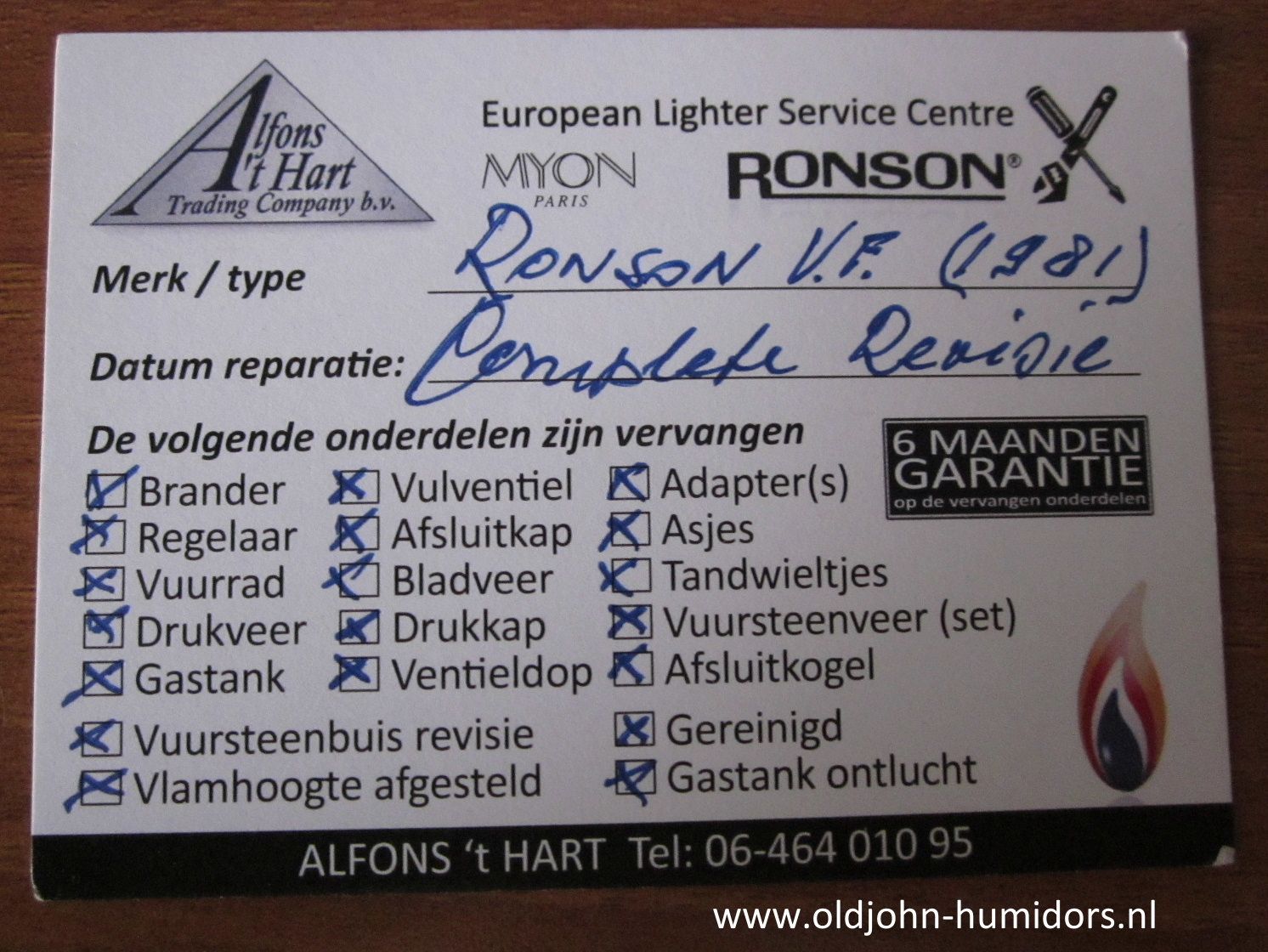 4193 Ronson Premier Varaflame aansteker met blanco graveervakje en rechtlijnige gravering - Uit 1981. Professioneel  gereviseerd  door de Ronson dealer - verkoop door www.oldjohn-humidors.nl