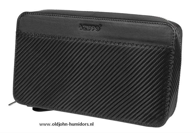 SK401 ZIPPO SIGARENTAS + SIGARENKOKER ZIPPO – TRAVEL CARBON RANGE  Zwart leer | Old John Humidors