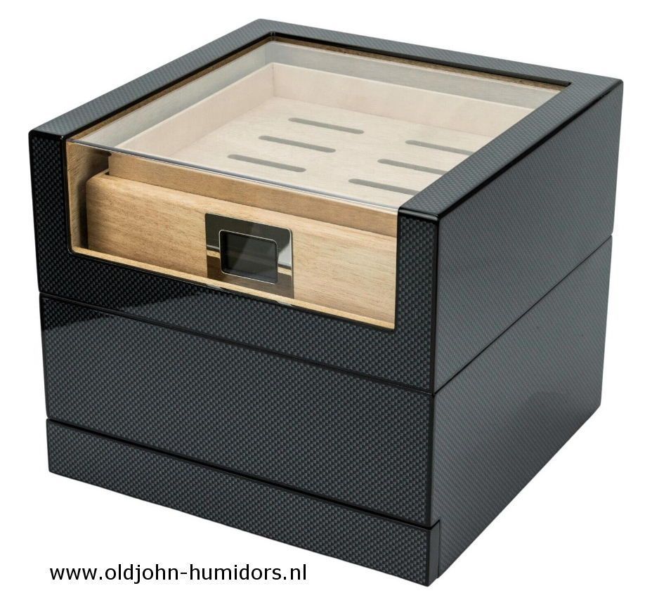 H09 Humidor carbon afwerking, digitale hygrometer, met doorzicht op uw sigaren, gratis sigarenknipper, verkoop via www.oldjphn-humidors.nl 
