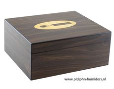 Old John humidors met elegant design en functionaliteit.