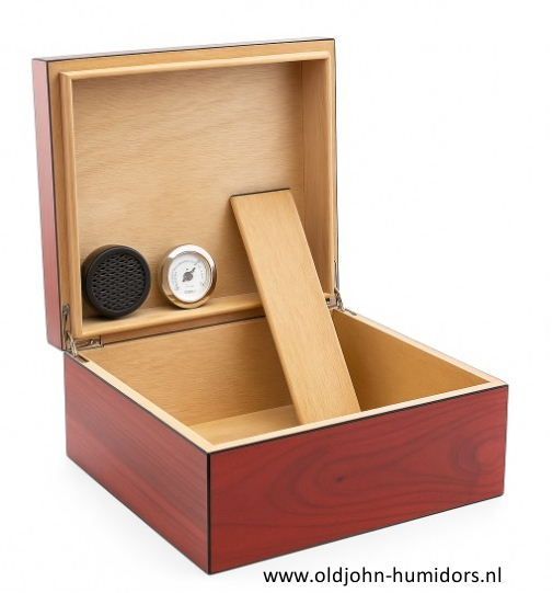 H57 humidor Rosewood met cigar logo en divider via oldjohn-humidors.nl