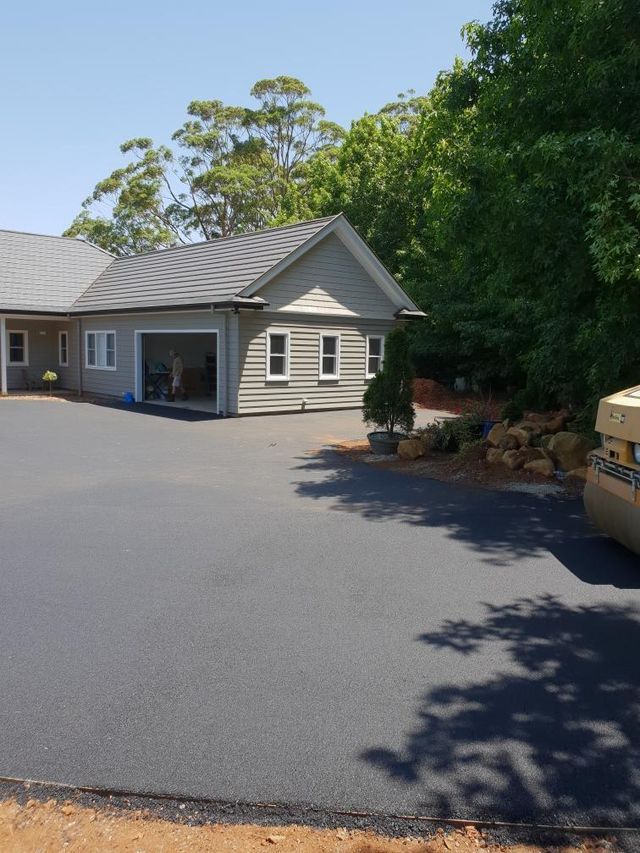 Driveway Construction with Asphalt Seal | Berry, NSW | CKB Civil Pty Ltd