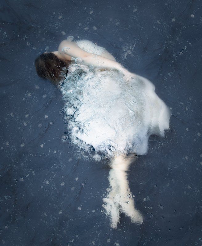 Image of L'eau Bleue 8