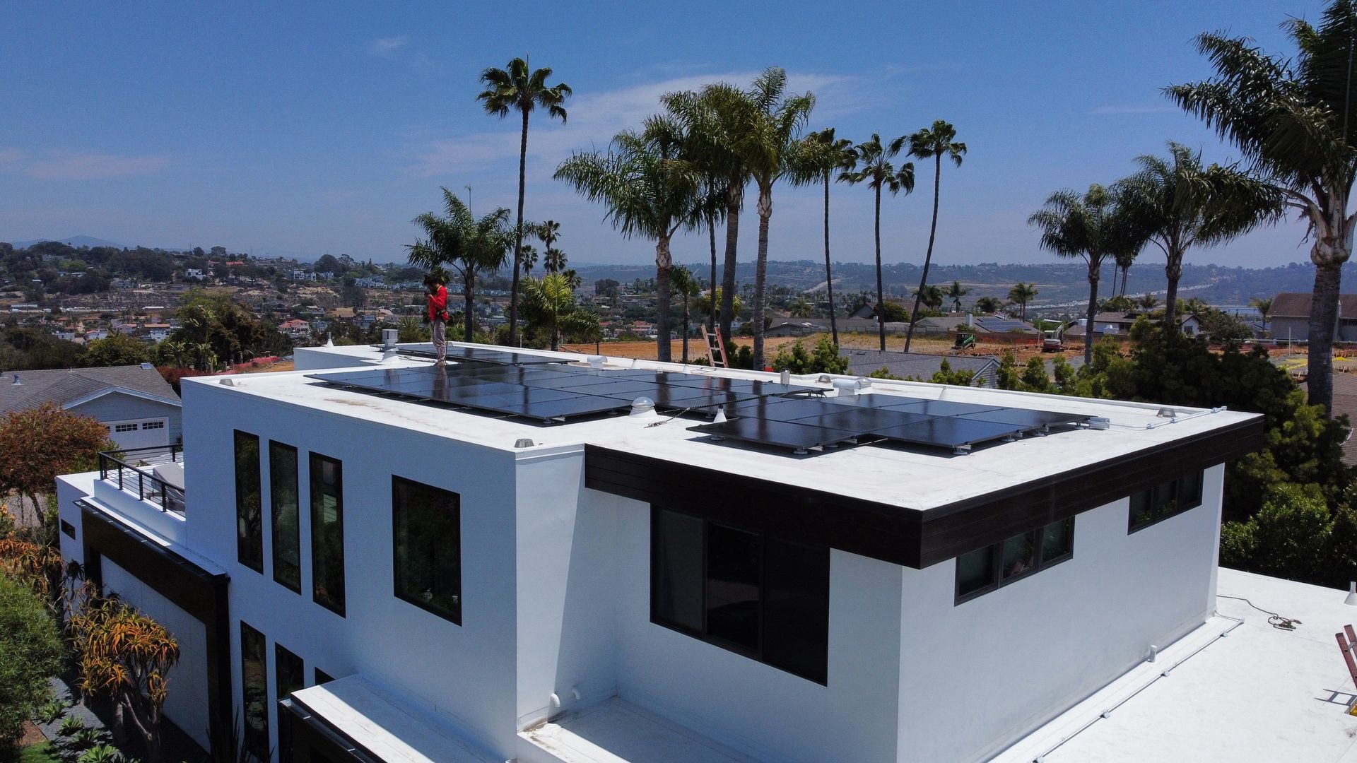 San Diego home with solar panelling