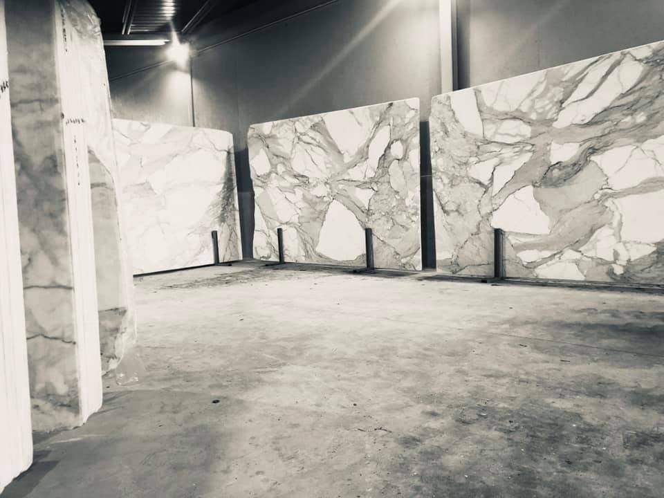 cutting and polishing marble