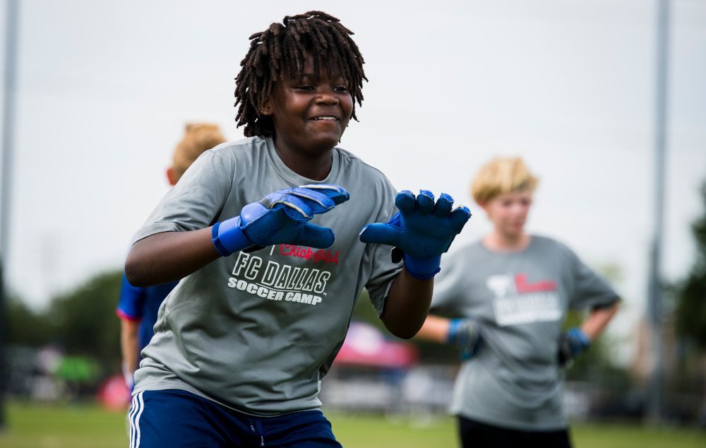 A goalkeaper at the FC Dallas Elite Academy Goalkeeper Camp