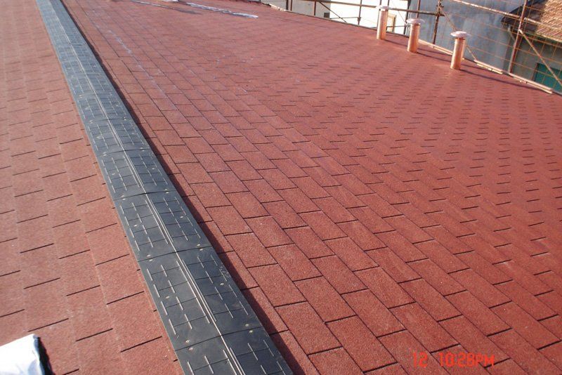 tetto in tegole canadesi