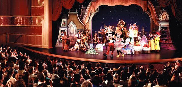 live show at sea on disney cruise ship