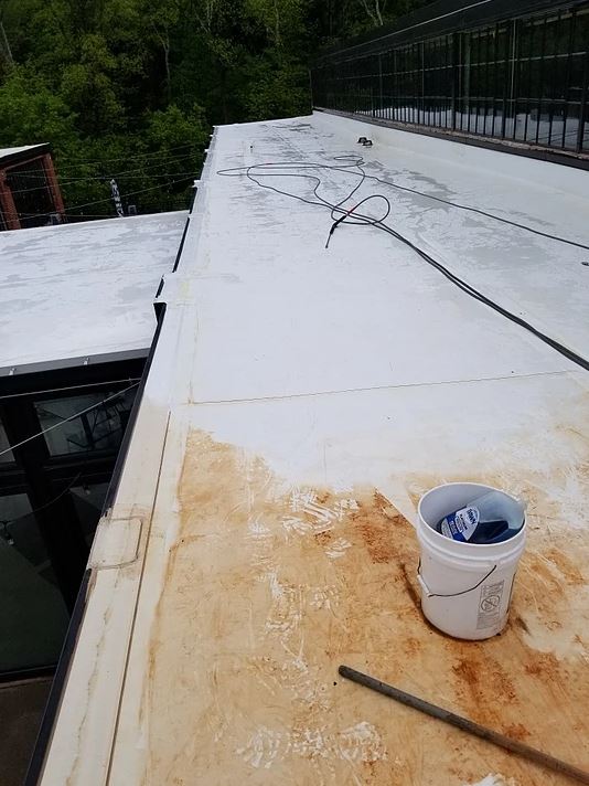 Commercial Cleaning: commercial power washing for a roof