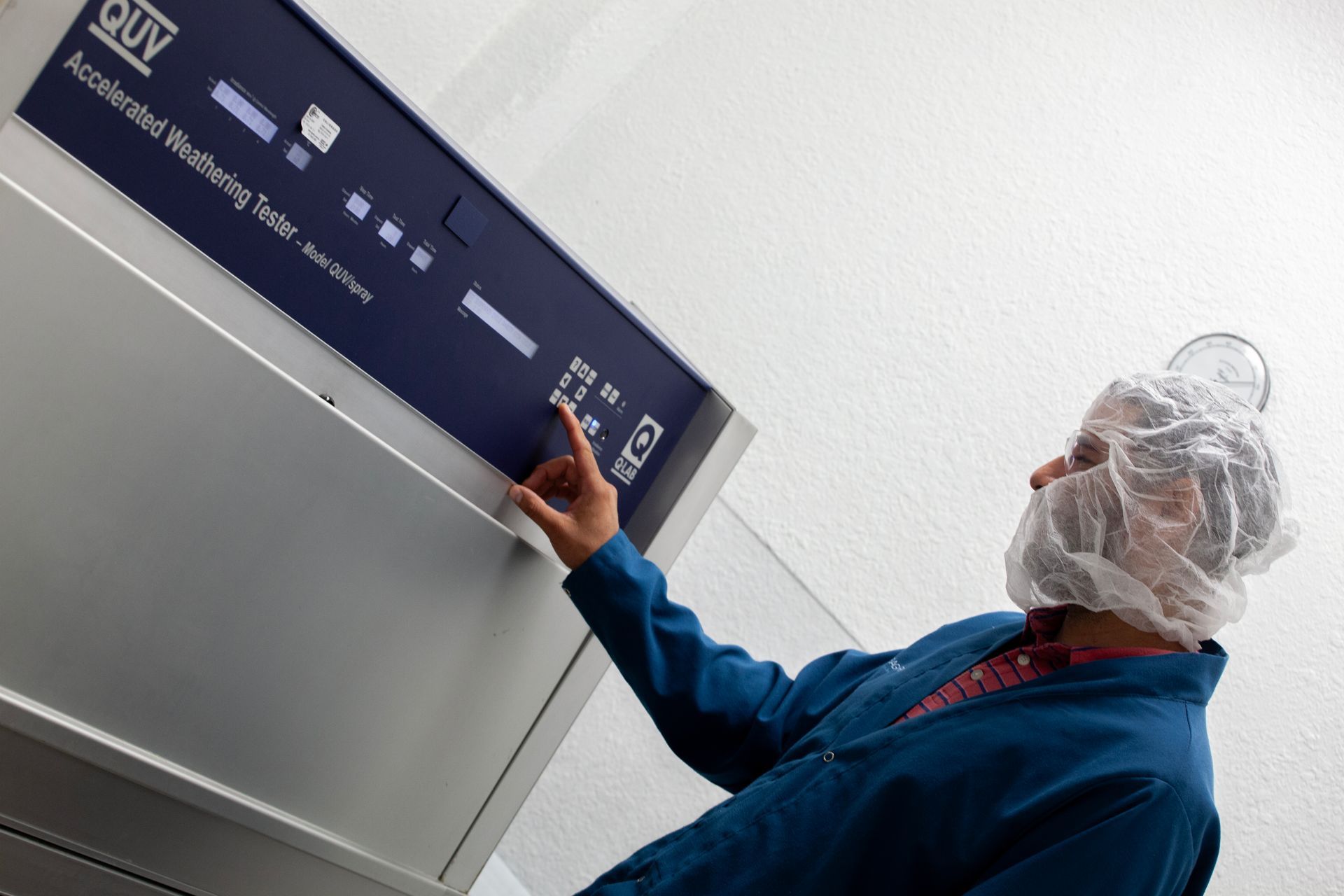 Our UV testing allows us to evaluate how the material withstands ultraviolet radiation