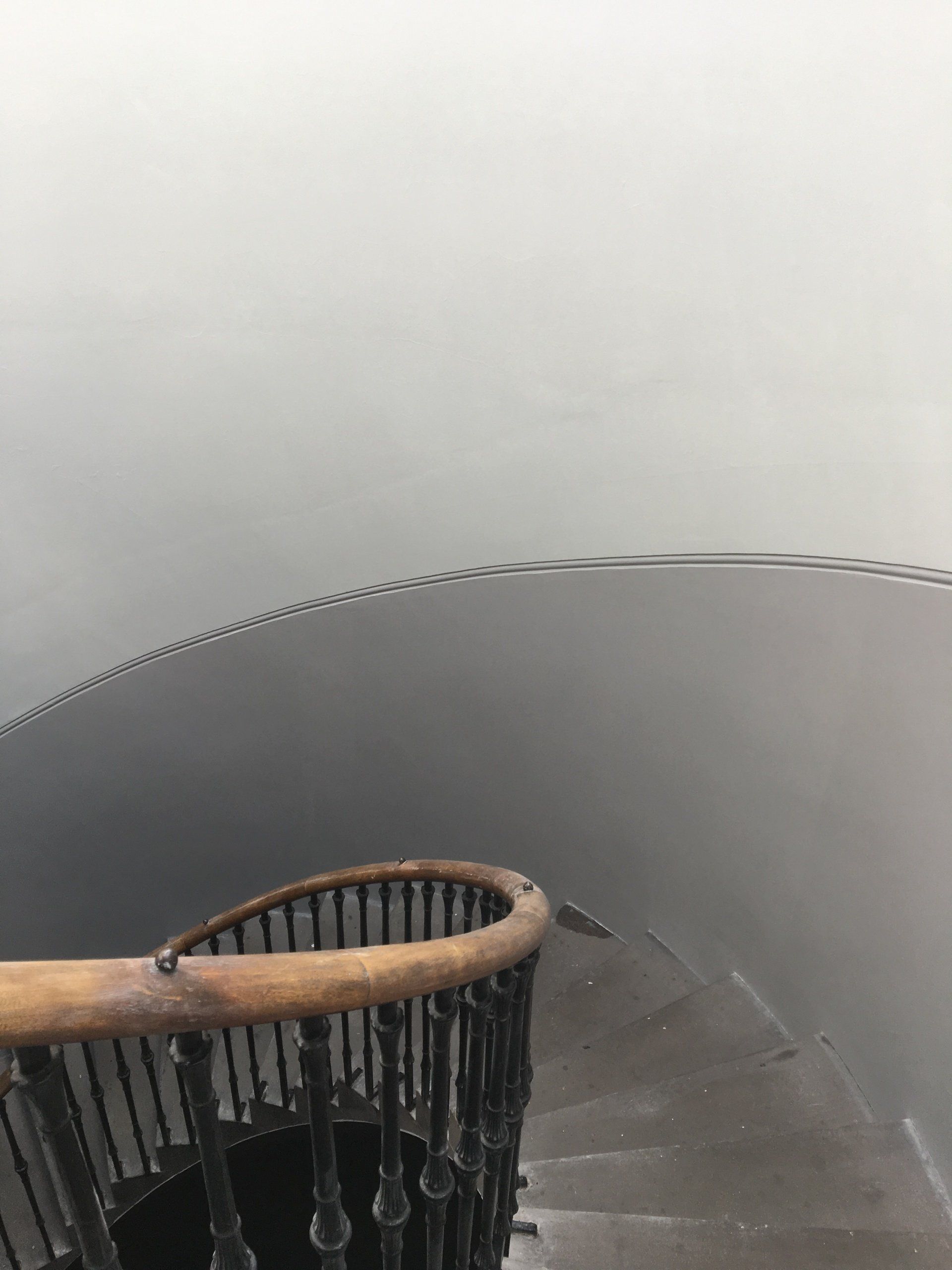 Before and after pictures stair common stair painting edinburgh Marchmont
