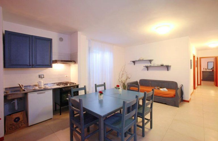 Appartamento con 2 camere da letto in residence