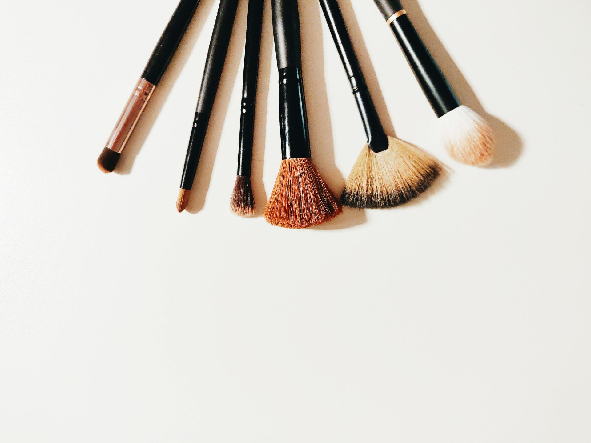 Make-up brushes & tools